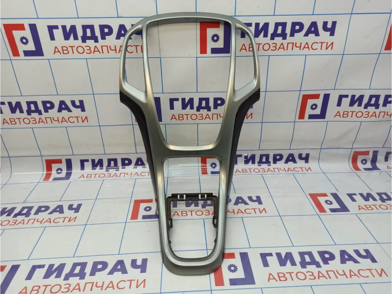 Рамка магнитолы Opel Astra GTC (J) 2208548